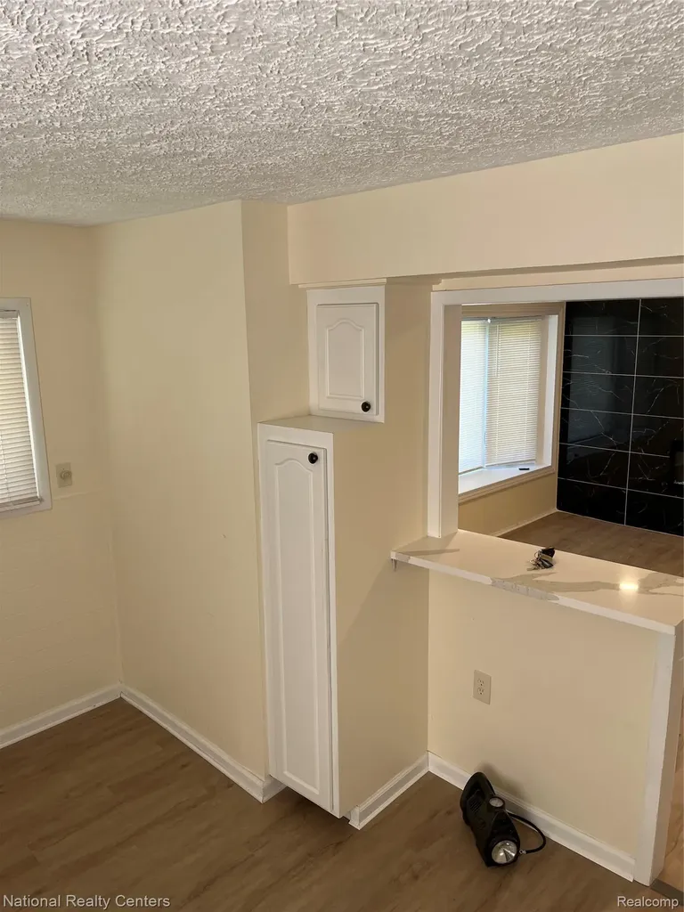 1260 Maurer Avenue Pontiac City MI 48342