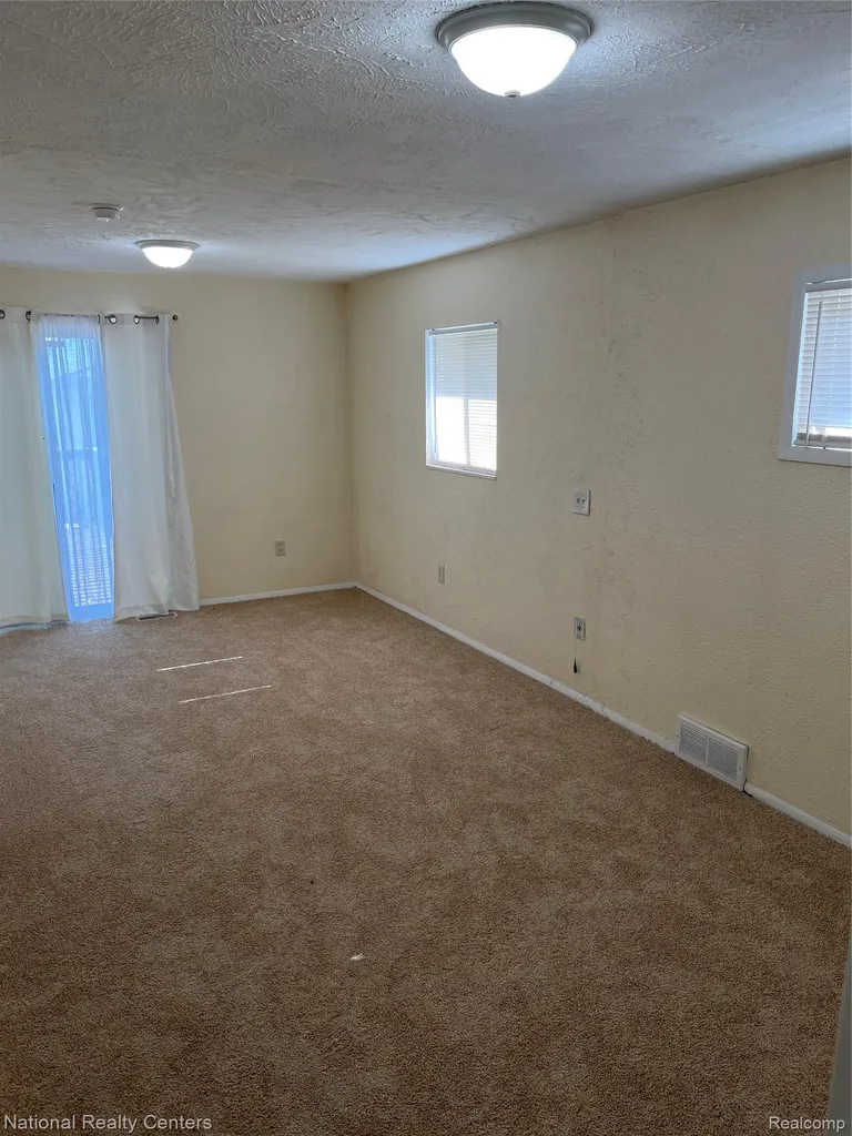1260 Maurer Avenue Pontiac City MI 48342