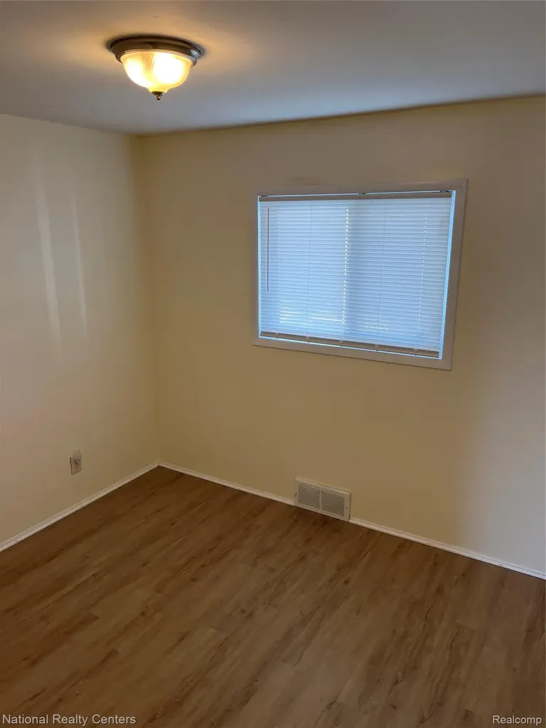 1260 Maurer Avenue Pontiac City MI 48342