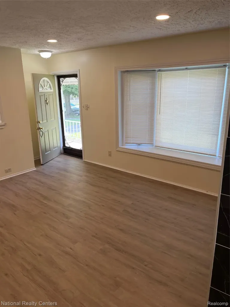 1260 Maurer Avenue Pontiac City MI 48342