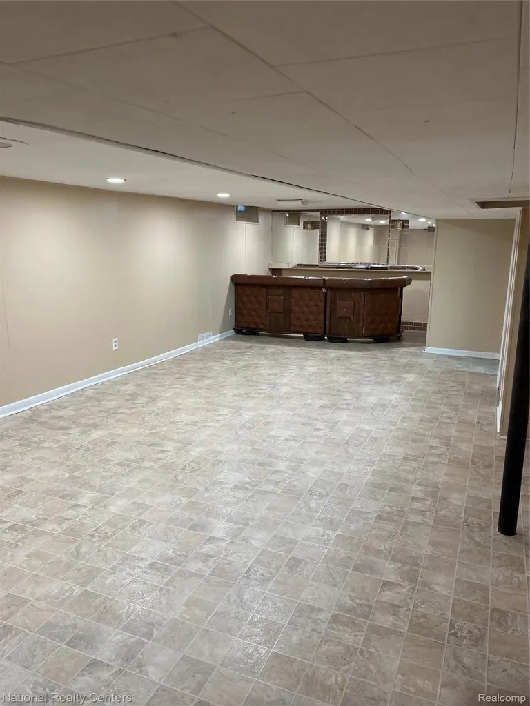 1260 Maurer Avenue Pontiac City MI 48342