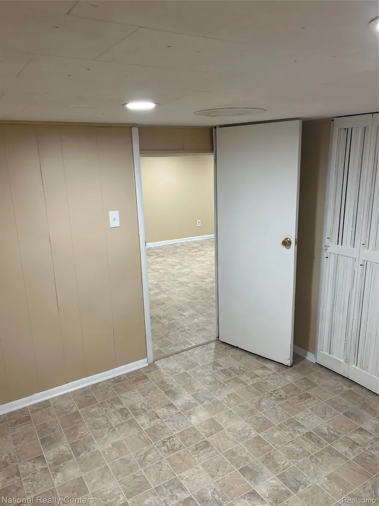1260 Maurer Avenue Pontiac City MI 48342