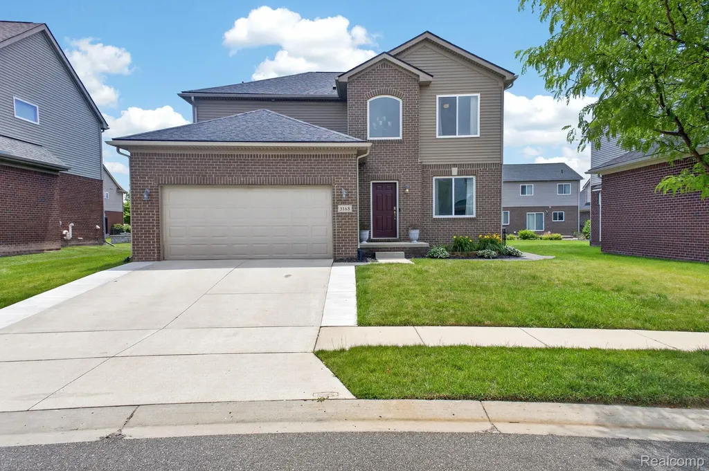 5168 Bradmore Lane Warren City MI 48092