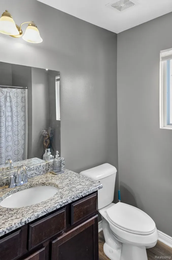 5168 Bradmore Lane Warren City MI 48092
