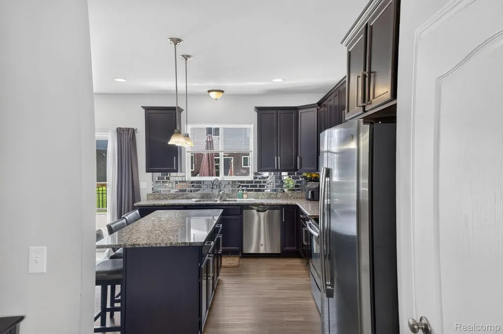 5168 Bradmore Lane Warren City MI 48092