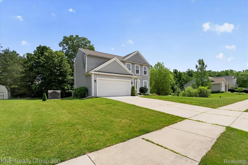 7067 Glenmeadow Court Grand Blanc Charter Township MI 48439