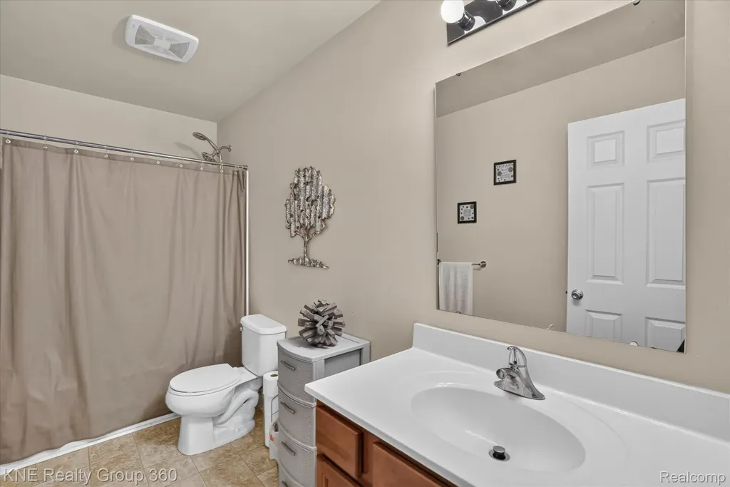7067 Glenmeadow Court Grand Blanc Charter Township MI 48439