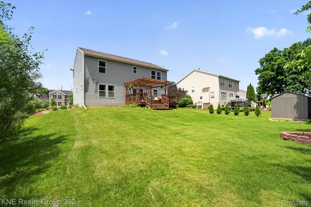 7067 Glenmeadow Court Grand Blanc Charter Township MI 48439