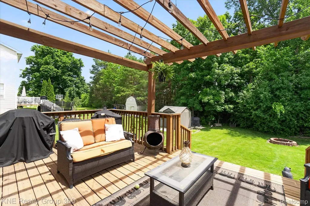 7067 Glenmeadow Court Grand Blanc Charter Township MI 48439