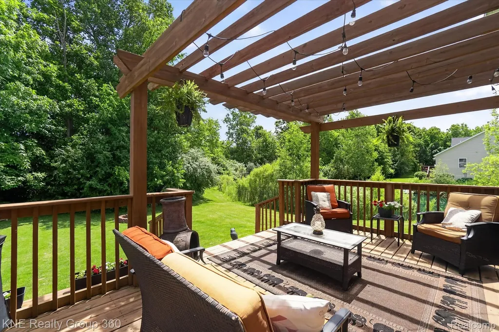 7067 Glenmeadow Court Grand Blanc Charter Township MI 48439