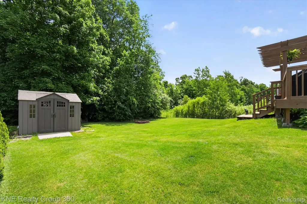 7067 Glenmeadow Court Grand Blanc Charter Township MI 48439
