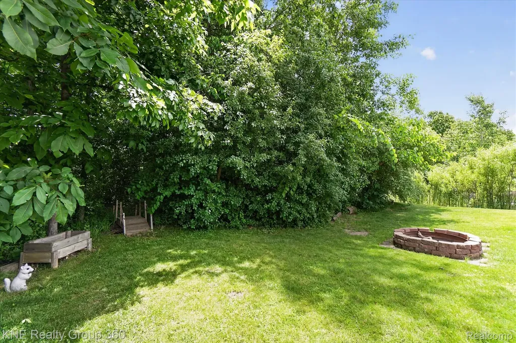 7067 Glenmeadow Court Grand Blanc Charter Township MI 48439