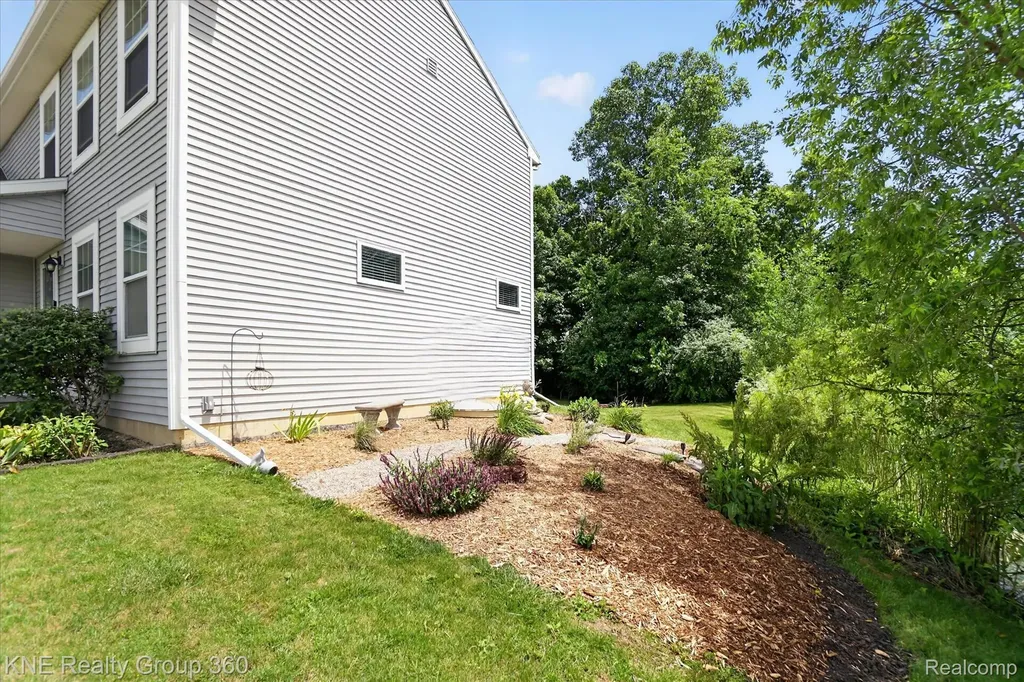 7067 Glenmeadow Court Grand Blanc Charter Township MI 48439