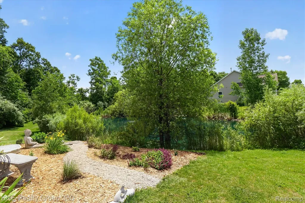 7067 Glenmeadow Court Grand Blanc Charter Township MI 48439