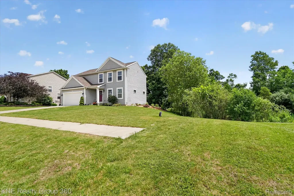7067 Glenmeadow Court Grand Blanc Charter Township MI 48439