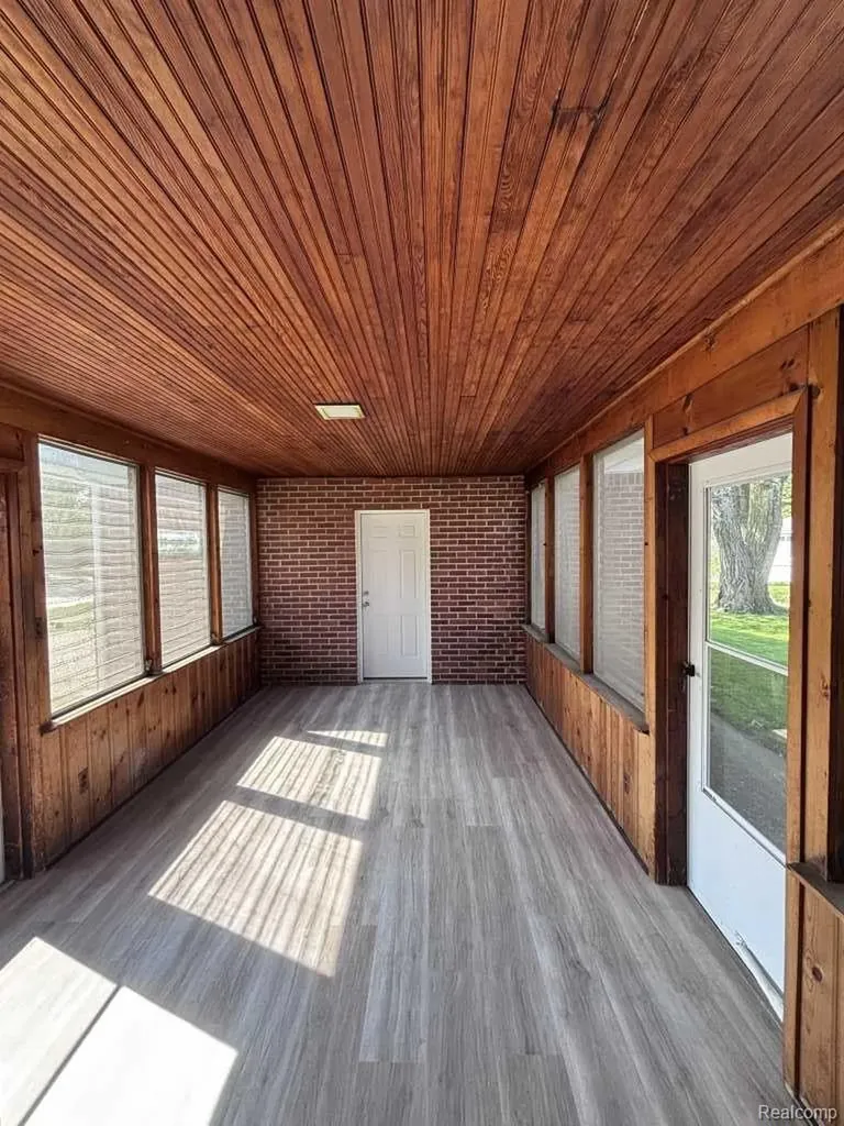 28739 Grandon Street Livonia City MI 48150