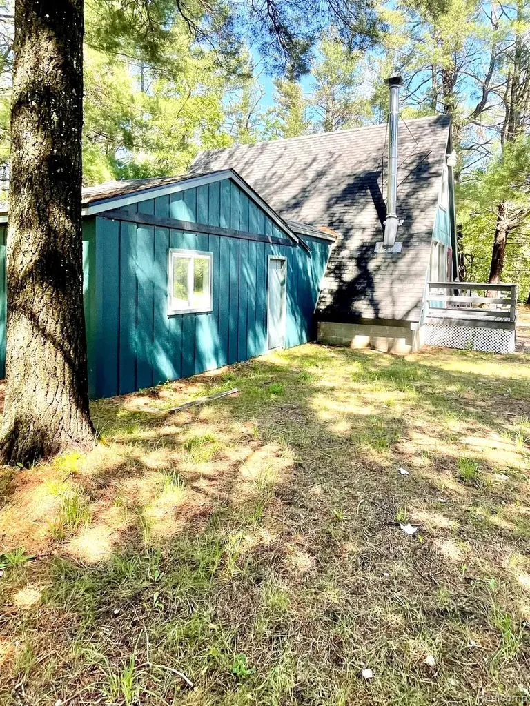 6822 Arapahoe Trail Hayes Township MI 49735