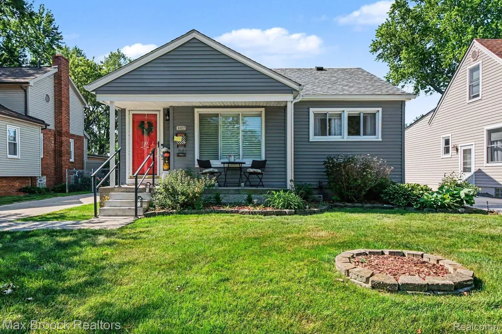 1022 Whitcomb Avenue Royal Oak City MI 48073