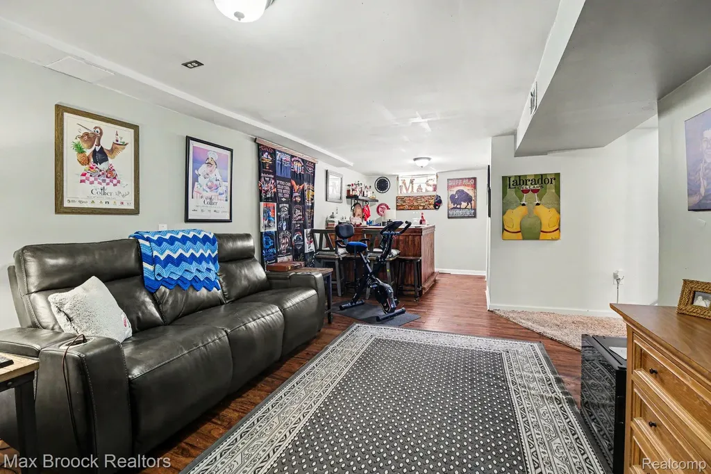 1022 Whitcomb Avenue Royal Oak City MI 48073