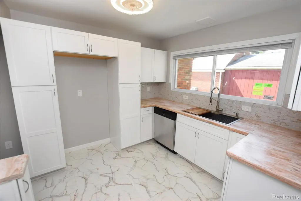 4047 Mitchell Drive Genesee Charter Township MI 48506