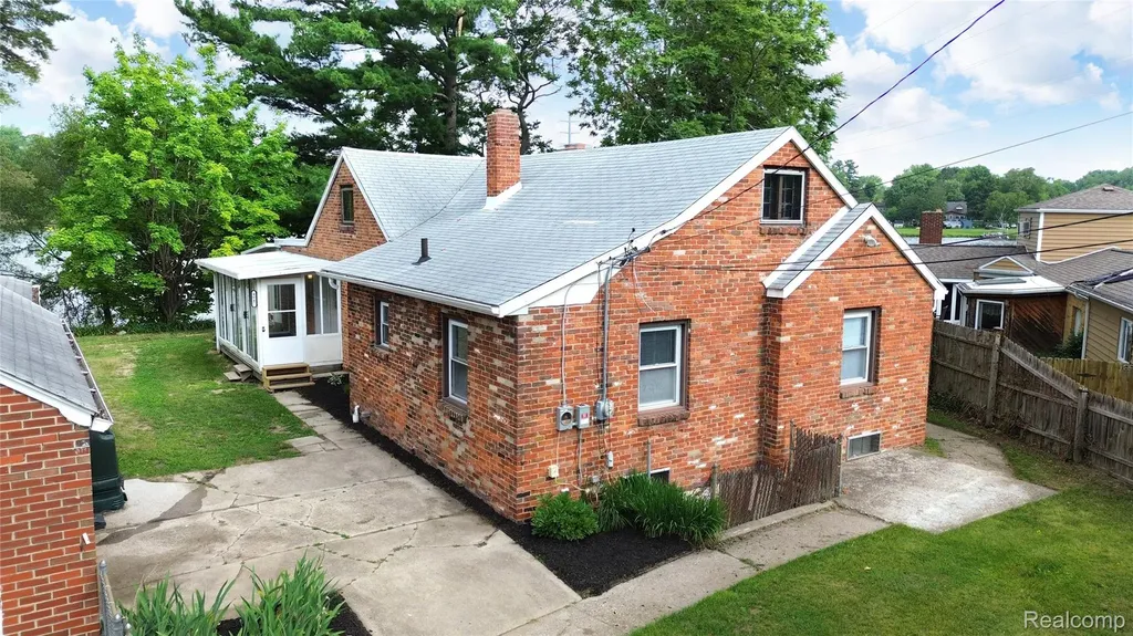4047 Mitchell Drive Genesee Charter Township MI 48506