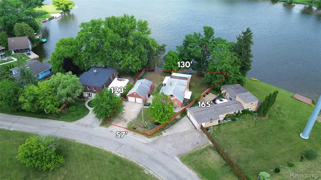4047 Mitchell Drive Genesee Charter Township MI 48506