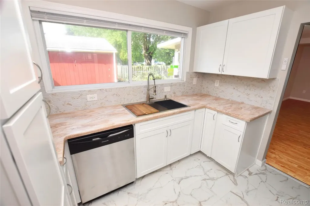 4047 Mitchell Drive Genesee Charter Township MI 48506