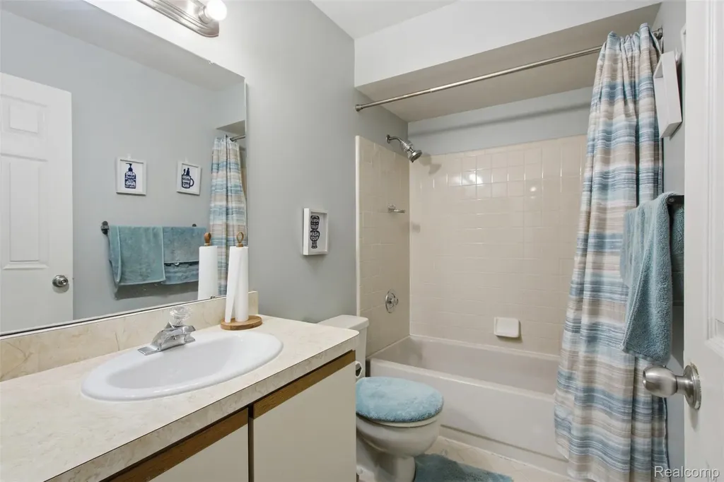 735 Claire Pointe Circle St. Clair Shores City MI 48081