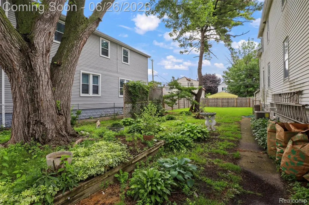 11344 Lumpkin Street Hamtramck City MI 48212