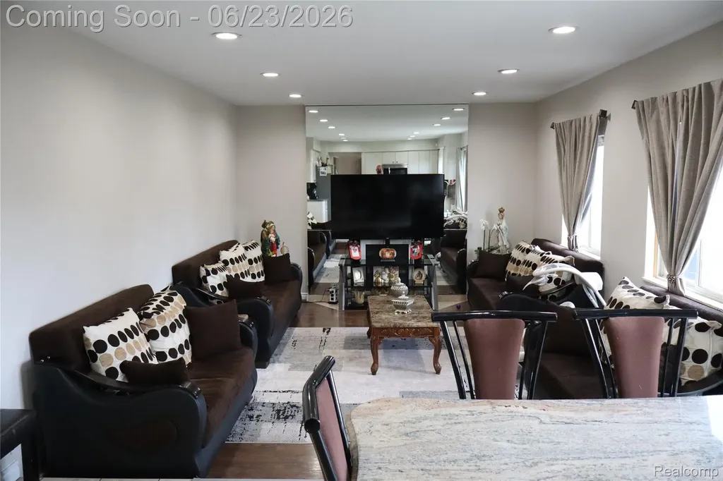 39552 Forbes Drive Sterling Heights City MI 48310