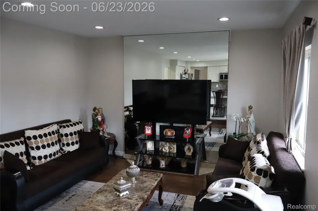 39552 Forbes Drive Sterling Heights City MI 48310
