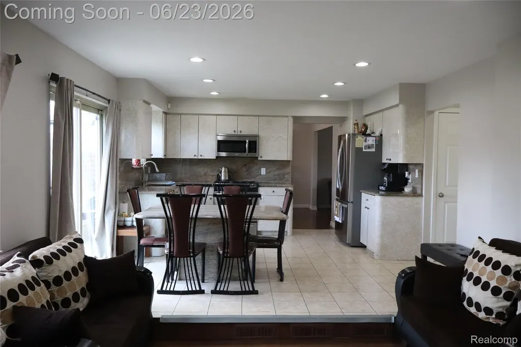 39552 Forbes Drive Sterling Heights City MI 48310