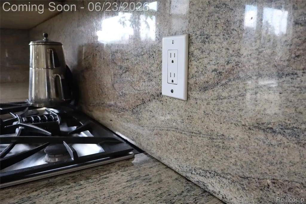 39552 Forbes Drive Sterling Heights City MI 48310