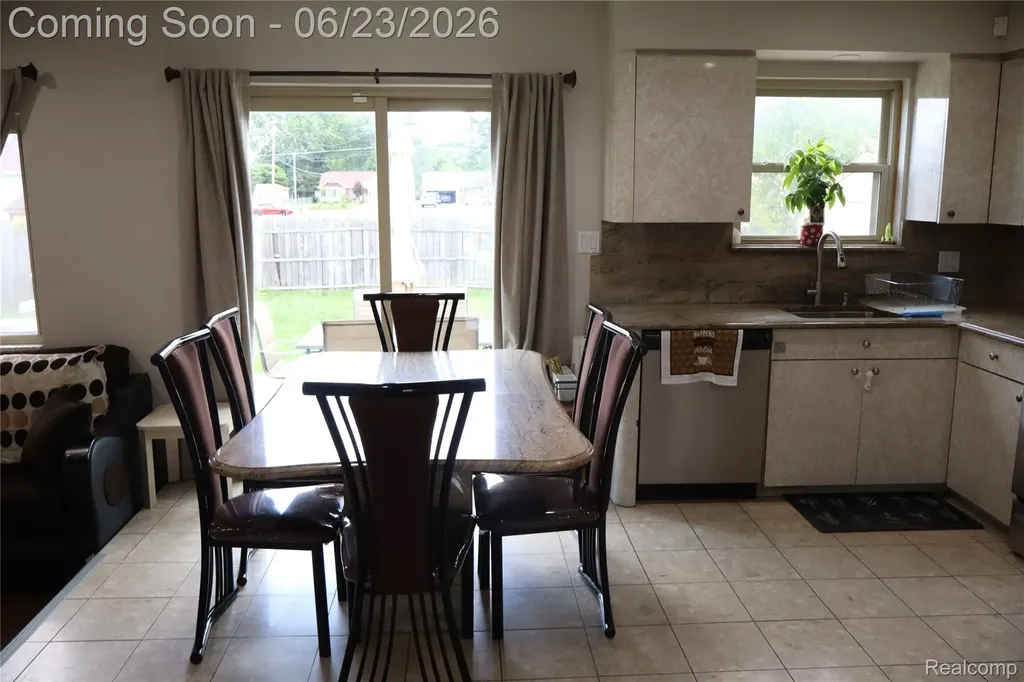 39552 Forbes Drive Sterling Heights City MI 48310