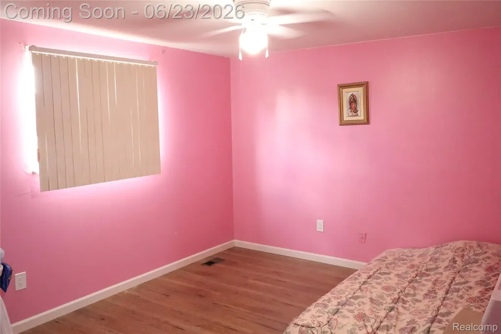39552 Forbes Drive Sterling Heights City MI 48310