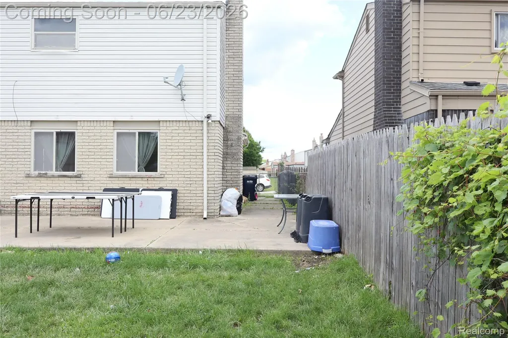 39552 Forbes Drive Sterling Heights City MI 48310