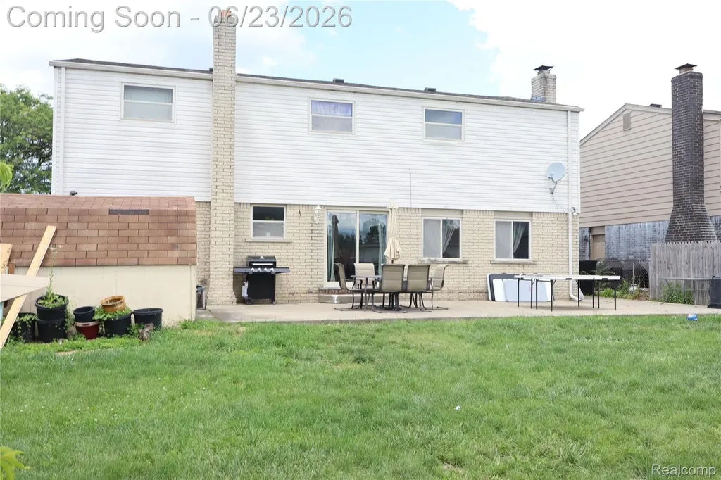 39552 Forbes Drive Sterling Heights City MI 48310