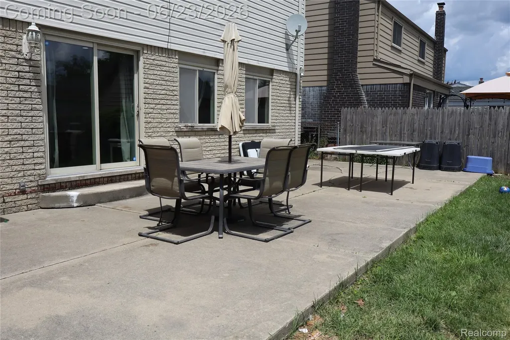 39552 Forbes Drive Sterling Heights City MI 48310