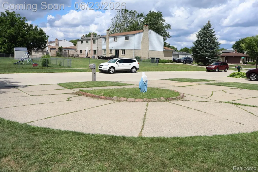 39552 Forbes Drive Sterling Heights City MI 48310