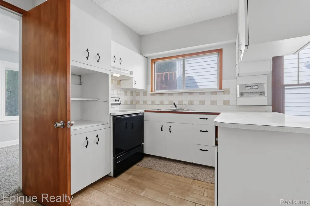 7390 West Road Washington Township MI 48094