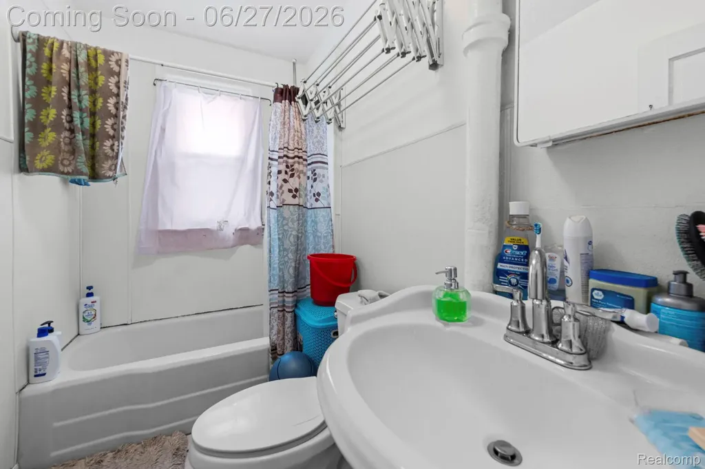 3899 Trowbridge Street Hamtramck City MI 48212