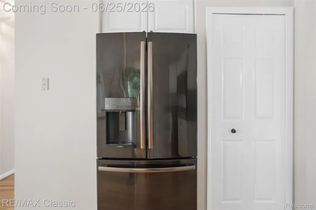 7439 Millwood West Bloomfield Charter Township MI 48322