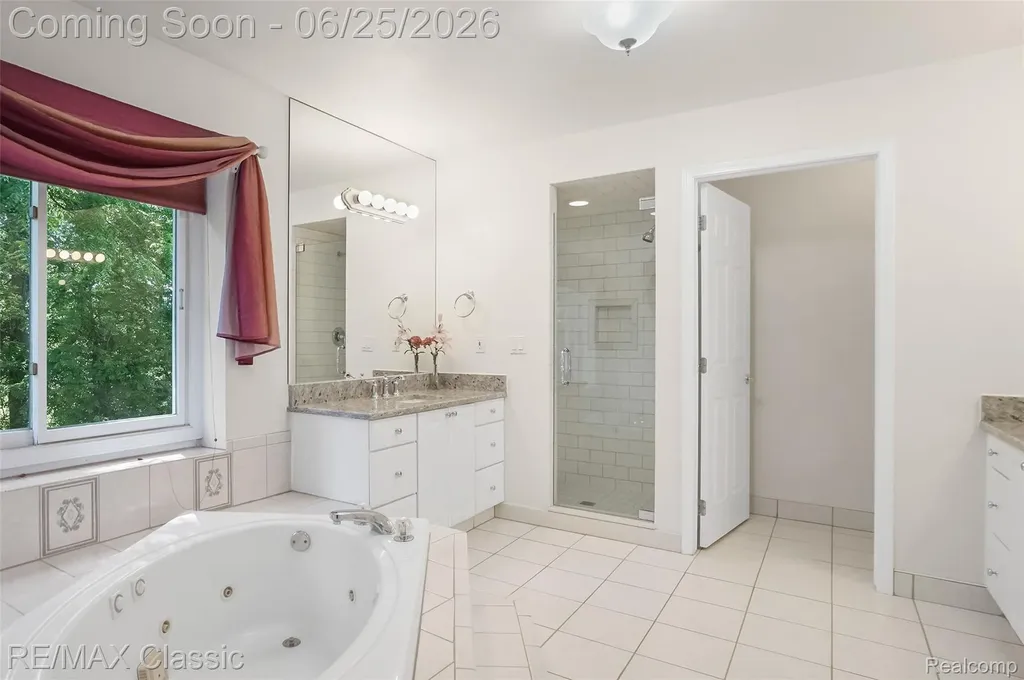 7439 Millwood West Bloomfield Charter Township MI 48322