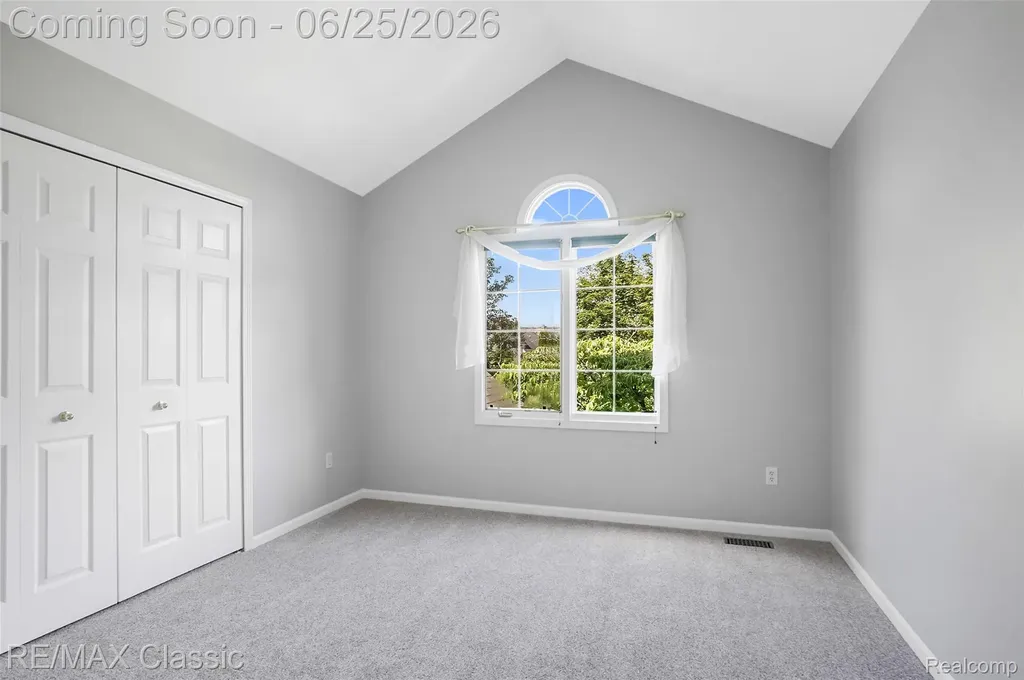7439 Millwood West Bloomfield Charter Township MI 48322