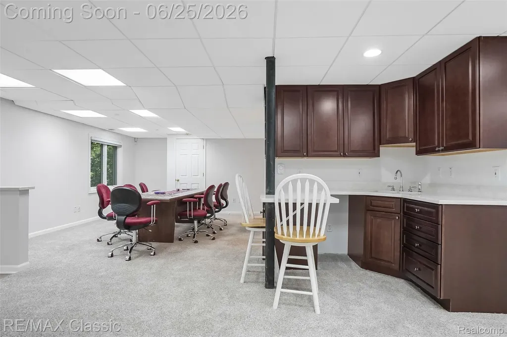 7439 Millwood West Bloomfield Charter Township MI 48322