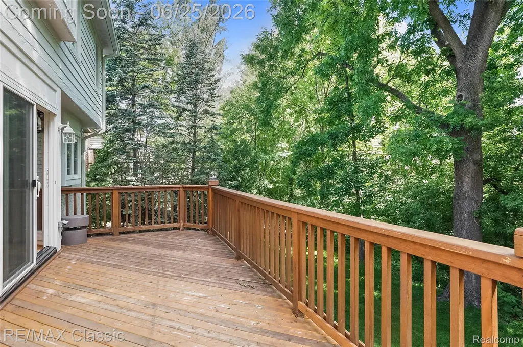 7439 Millwood West Bloomfield Charter Township MI 48322