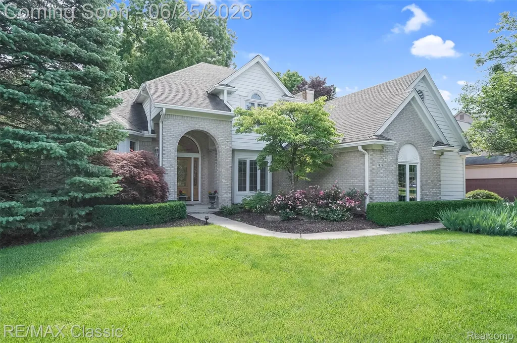 7439 Millwood West Bloomfield Charter Township MI 48322