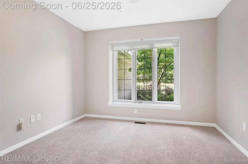 7439 Millwood West Bloomfield Charter Township MI 48322