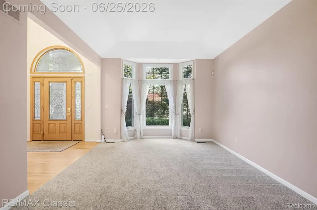 7439 Millwood West Bloomfield Charter Township MI 48322