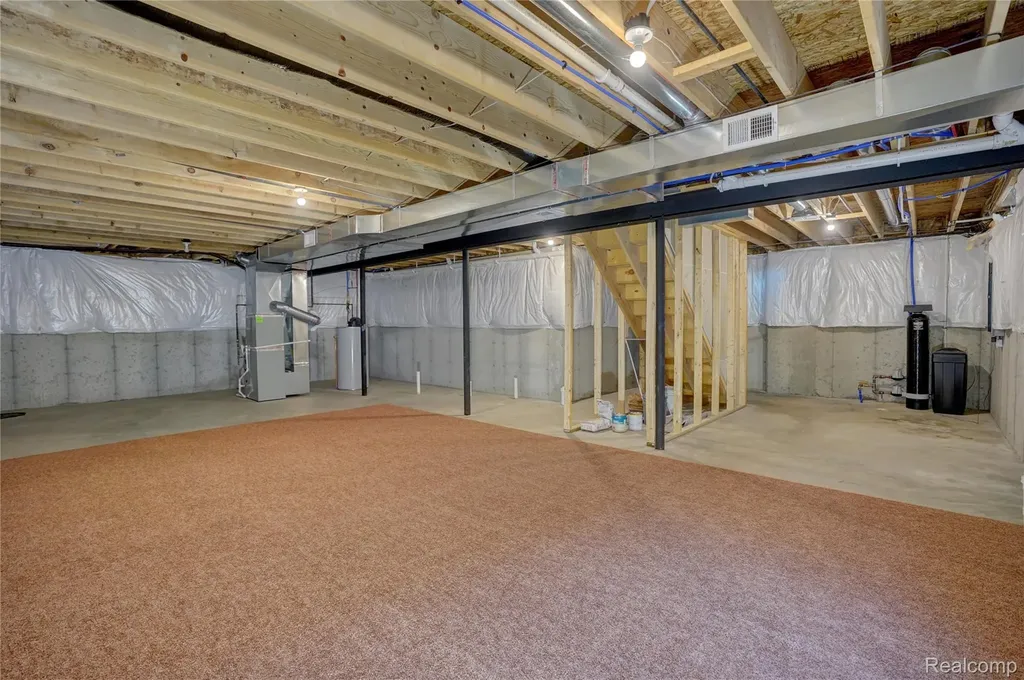320 Hidden River E Holly Township MI 48442